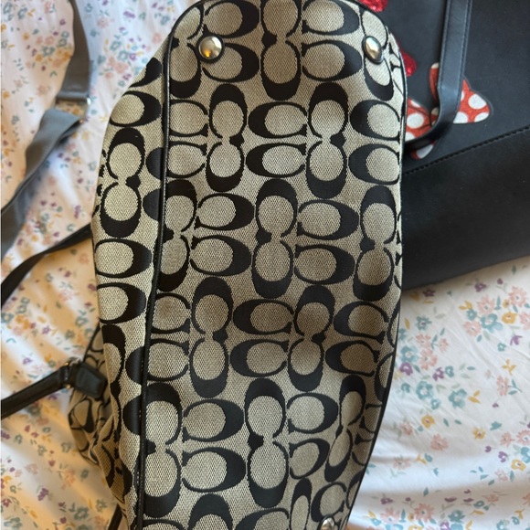 Coach Black and Cream Signature Tote - Picture 6 of 6